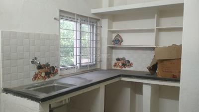 Gallery Cover Image of 900 Sq.ft 2 BHK Independent House for rent in Heera Colony for 12000