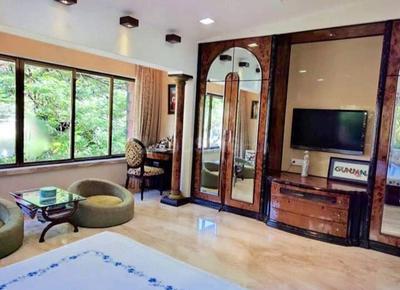 5 BHK Independent House
