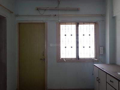 Gallery Cover Image of 700 Sq.ft 2 BHK Apartment for buy in Andheri West for 16000000