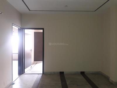 Gallery Cover Image of 900 Sq.ft 2 BHK Apartment for buy in Model Town for 8000000
