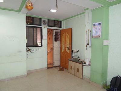 Gallery Cover Image of 800 Sq.ft 2 BHK Apartment for buy in Thane West for 11500000