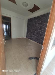 Gallery Cover Image of 1100 Sq.ft 3 BHK Apartment for buy in Pandav Nagar for 3000000