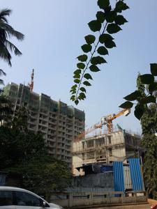 Gallery Cover Image of 1700 Sq.ft 3 BHK Apartment for buy in Vile Parle West for 75000000