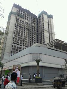 Gallery Cover Image of 1415 Sq.ft 3 BHK Apartment for buy in Malad West for 27500000