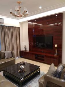 Gallery Cover Image of 1500 Sq.ft 3 BHK Apartment for buy in Malad East for 20500000