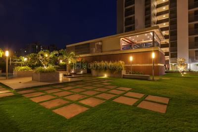 Gallery Cover Image of 2750 Sq.ft 4 BHK Apartment for buy in Makarba for 15125000