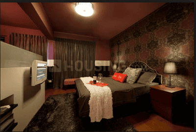 Gallery Cover Image of 2805 Sq.ft 4 BHK Apartment for buy in Santacruz West for 105000000