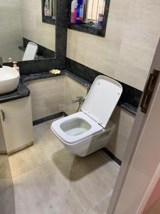 Gallery Cover Image of 1600 Sq.ft 3 BHK Apartment for buy in Malad East for 25000000