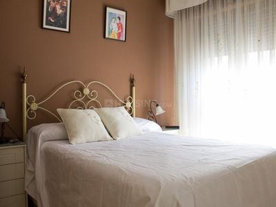 Gallery Cover Image of 750 Sq.ft 1 BHK Apartment for buy in Mazgaon for 18500000