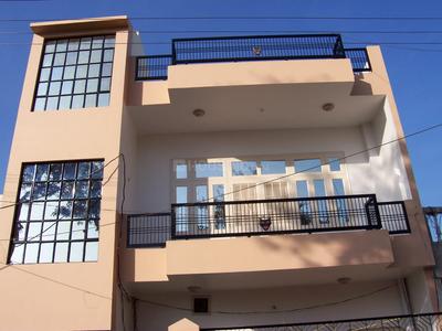 Gallery Cover Image of 156 Sq.ft 6 BHK Independent House for buy in Tajganj for 12500000