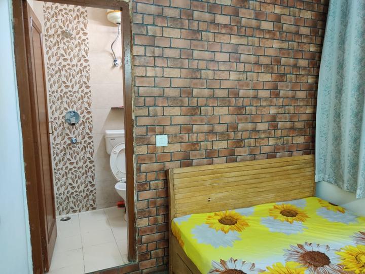 2 BHK Independent Floor for rent in Kalkaji Extension, New Delhi 900