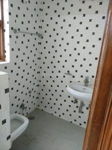 Gallery Cover Image of 1700 Sq.ft 3 BHK Apartment for buy in CGHS Chopra Apartment, Sector 23 Dwarka for 13500000