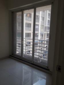 Gallery Cover Image of 1015 Sq.ft 2 BHK Apartment for buy in RDC Woods, Kasarvadavali, Thane West for 8400000
