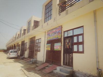 Gallery Cover Image of 450 Sq.ft 1 BHK Independent House for buy in Noida Extension for 2100000