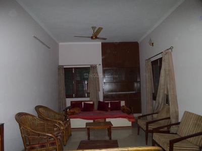 Gallery Cover Image of 1400 Sq.ft 3 BHK Independent Floor for buy in Okhla Industrial Area for 23500000