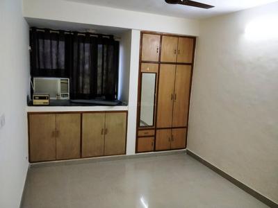 Gallery Cover Image of 2400 Sq.ft 4 BHK Apartment for rent in CGHS Anmol Apartment, Sector 2 Dwarka for 32000