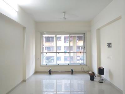 Gallery Cover Image of 1600 Sq.ft 3 BHK Apartment for buy in Malad West for 28500000