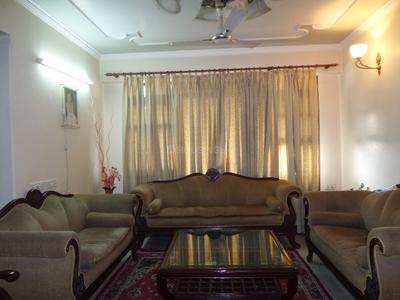 4 BHK फ़्लैट