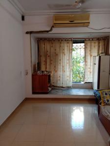 Gallery Cover Image of 585 Sq.ft 1 BHK Apartment for buy in Malad West for 9600000