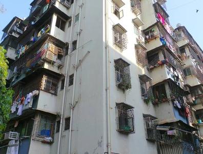 Gallery Cover Image of 930 Sq.ft 2 BHK Apartment for buy in Goregaon West for 15000000