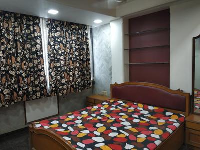 Gallery Cover Image of 710 Sq.ft 1 BHK Apartment for rent in Malhar, Bandra West for 50000