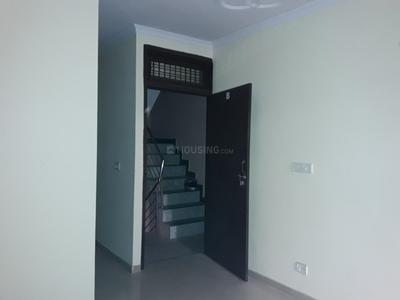 Gallery Cover Image of 750 Sq.ft 1 BHK Apartment for buy in Pul Prahlad Pur for 1400000