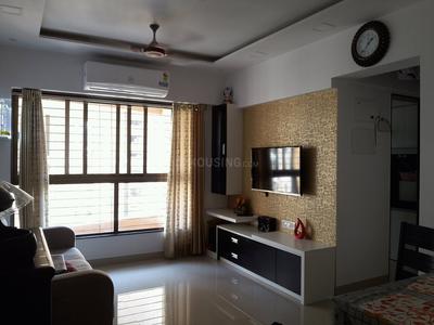 Gallery Cover Image of 650 Sq.ft 1 BHK Apartment for buy in Thane West for 7200000