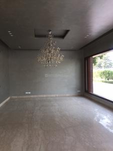 Gallery Cover Image of 7500 Sq.ft 5 BHK Independent House for buy in Chhattarpur for 157500000