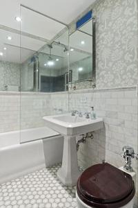 Gallery Cover Image of 750 Sq.ft 1 BHK Apartment for buy in Malad West for 10200000