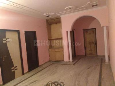 Gallery Cover Image of 1350 Sq.ft 2 BHK Independent House for rent in Shiv Bhavan, Sector 62A for 11000