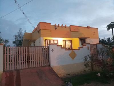 Gallery Cover Image of 1750 Sq.ft 2 BHK Independent House for buy in Vellalore for 4500000
