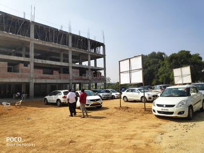Gallery Cover Image of 1055 Sq.ft 2 BHK Apartment for buy in Shamirpet for 2954000