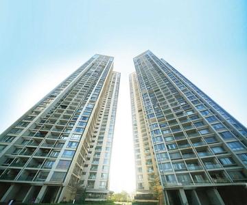 Gallery Cover Image of 2128 Sq.ft 3 BHK Apartment for buy in Goregaon West for 32500000