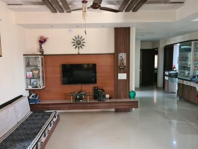 Gallery Cover Image of 3000 Sq.ft 3 BHK Apartment for buy in Navrangpura for 17500000