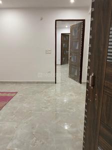 Gallery Cover Image of 1200 Sq.ft 3 BHK Apartment for rent in Aya Nagar for 15000