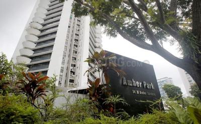Gallery Cover Image of 1285 Sq.ft 3 BHK Apartment for buy in Andheri West for 28500000