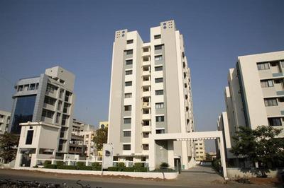 Gallery Cover Image of 1800 Sq.ft 3 BHK Apartment for buy in Prahlad Nagar for 11000000