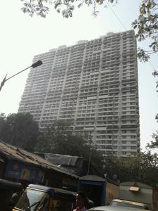 Gallery Cover Image of 1860 Sq.ft 3 BHK Apartment for buy in Malad East for 36000000
