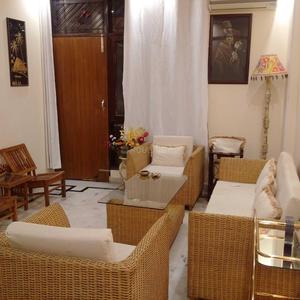 Gallery Cover Image of 1450 Sq.ft 3 BHK Independent Floor for buy in Ahinsa Khand for 9000000