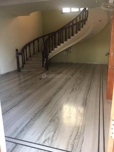 Gallery Cover Image of 3100 Sq.ft 3 BHK Villa for rent in Moghalrajpuram for 80000