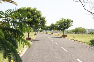 Gallery Cover Image of Sq.ft Residential Plot for buy in Tiruvallur for 599400