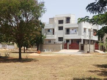 Gallery Cover Image of Sq.ft Residential Plot for buy in Redhills for 2520000