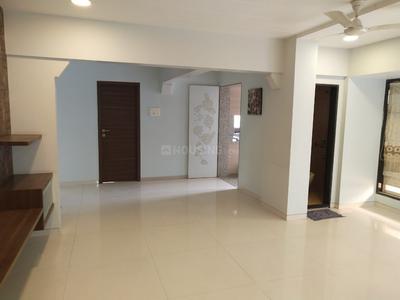 Gallery Cover Image of 1550 Sq.ft 3 BHK Apartment for buy in Borivali West for 30000000