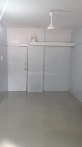 Gallery Cover Image of 300 Sq.ft 1 RK Apartment for rent in Bandra West for 25000