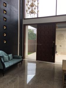 Gallery Cover Image of 11000 Sq.ft 6 BHK Independent House for buy in Chhattarpur for 103000000