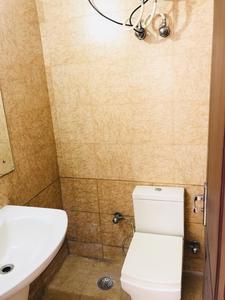 Bathroom Image of Urbanroomz Girls PG in DLF Phase 2