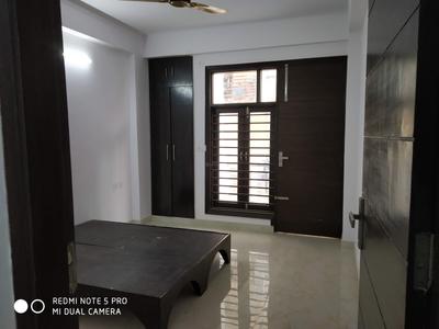 Gallery Cover Image of 810 Sq.ft 2 BHK Apartment for buy in Vasant Kunj for 4500000