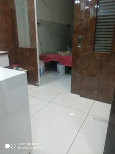 Hall Image of Hari Room Services in Sri Niwaspuri
