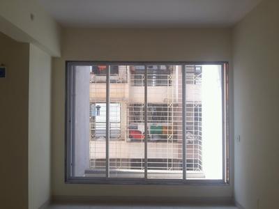 Gallery Cover Image of 550 Sq.ft 1 BHK Apartment for buy in Airoli for 7500000