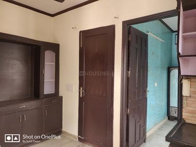 Gallery Cover Image of 630 Sq.ft 2 BHK Independent Floor for rent in Model Town for 15000